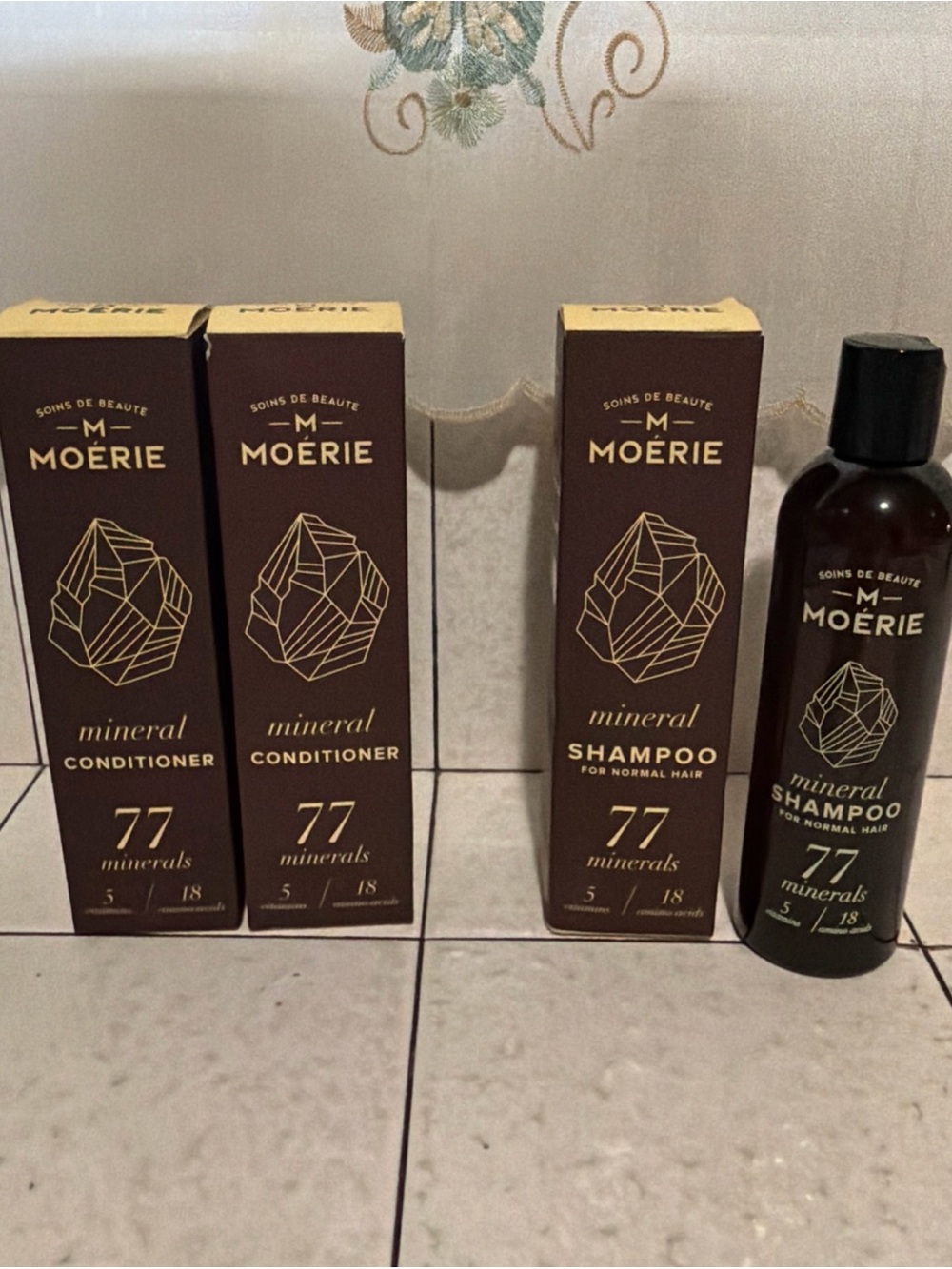 NWT - MOERIE Shampoo + Conditioner All Natural 77 Minerals expired 2024